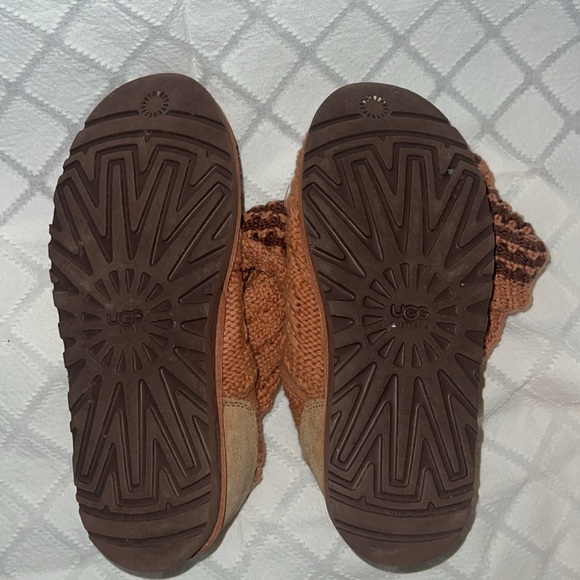 Button up knit uggs - Picture 3 of 7